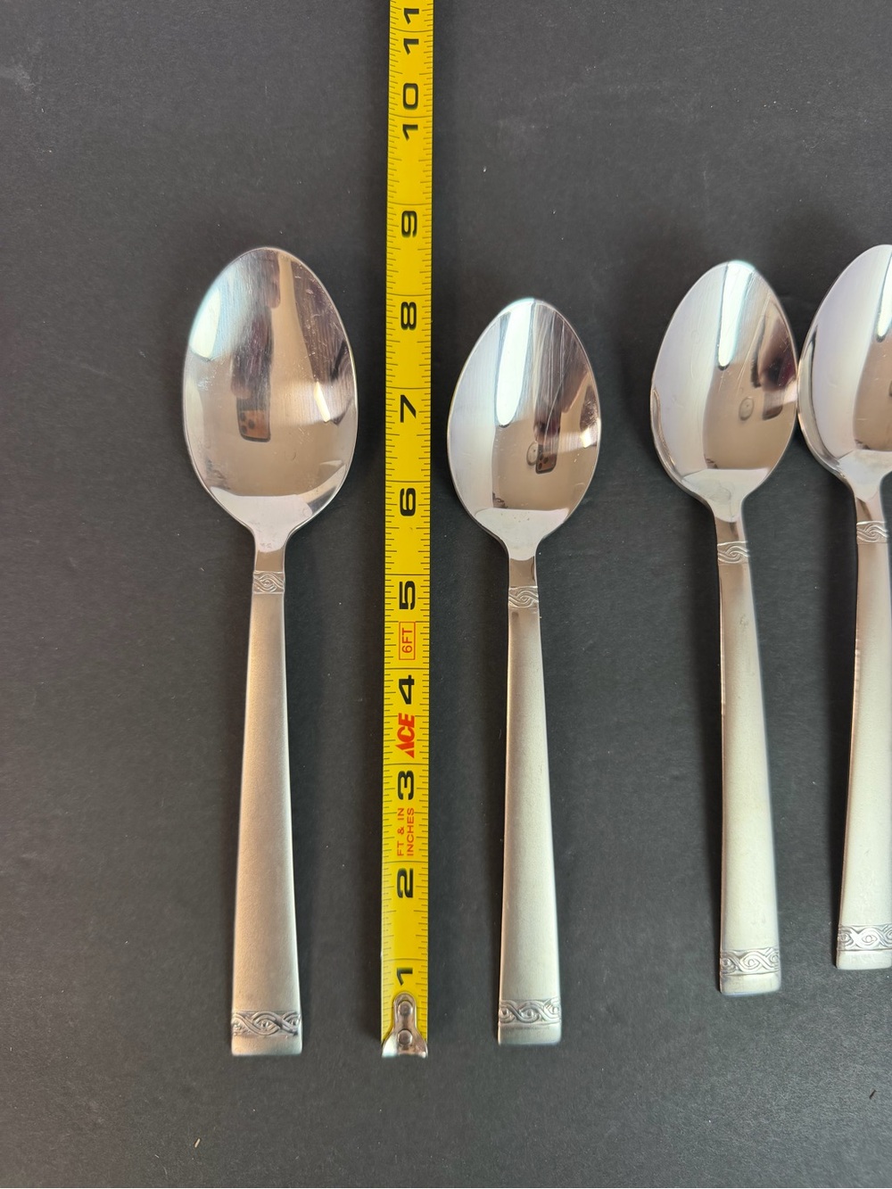 Pfaltzgraff Providence 18/8 Glossy Stainless Flatware 4 Teaspoons 1 Tablespoon - Picture 5 of 5